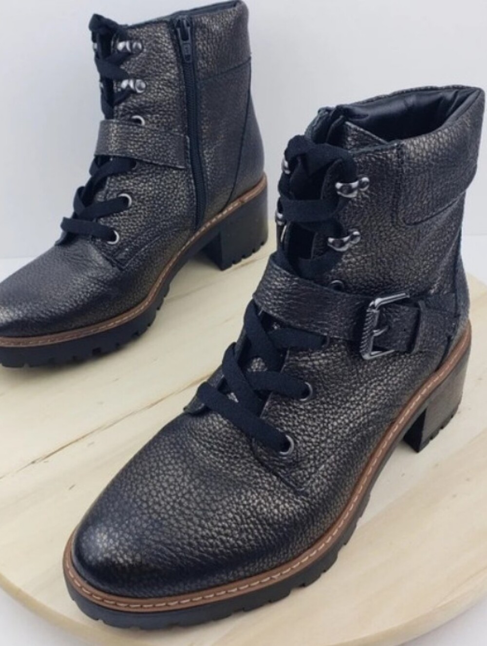 7W Naturalizer Black/Taupe Metallic Textured Lace-Up Ankle Boots + Buckle Accent